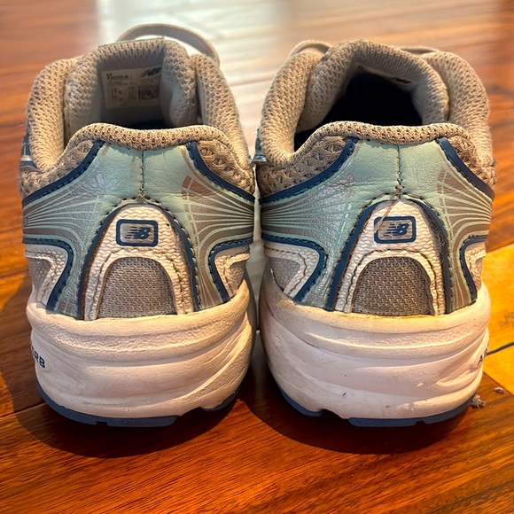 New Balance 740 Athletic Kids Shoes ✨ - Picture 9 of 13